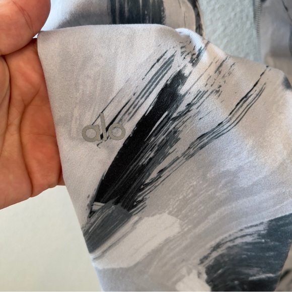 ALO YOGA Airbrush Printed Leggings - Picture 9 of 9